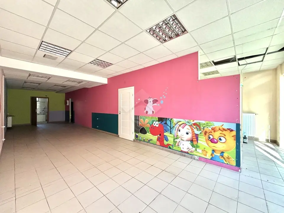Kraków – os. Dywizjonu 303 – lokal Usługowy w świetnej lokalizacji