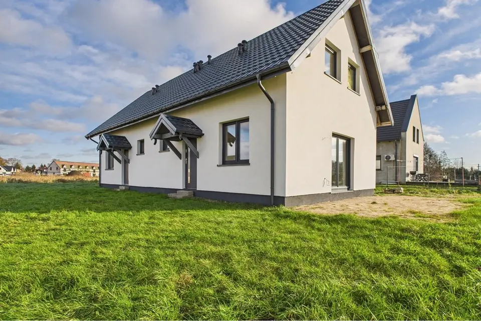 Na sprzedaż nowoczesny dom jednorodzinny dwulokalowy w Nowęcinie na ul. – Wicko