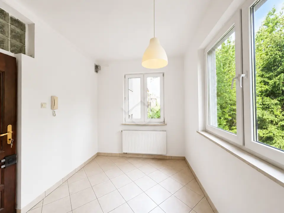 Kraków – Lokal 12 m2 z łazienką – w pobliżu Ronda Mogilskiego