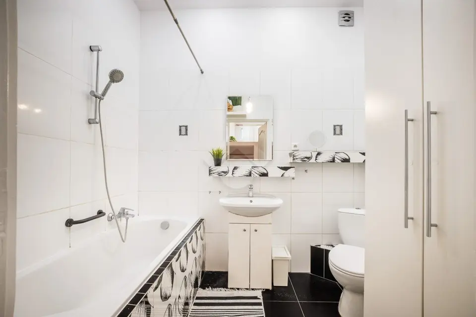 Rusznikarska|Do wejścia|Loggia|3,25m wysokość|Obok pętli – Kraków
