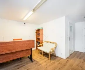 Lokal użytkowy do wynajęcia – parter domu, niezależne wejście – Kraków