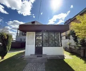 Mały lokal handlowy z witryną - Azory - 25 m² - 1400 zł – Kraków