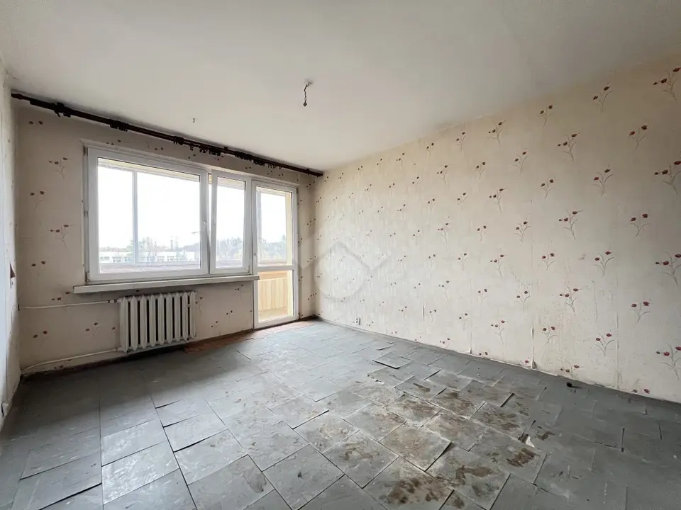 Jasna kawalerka z balkonem na 4 piętrze w budynku z windą!! – Kraków