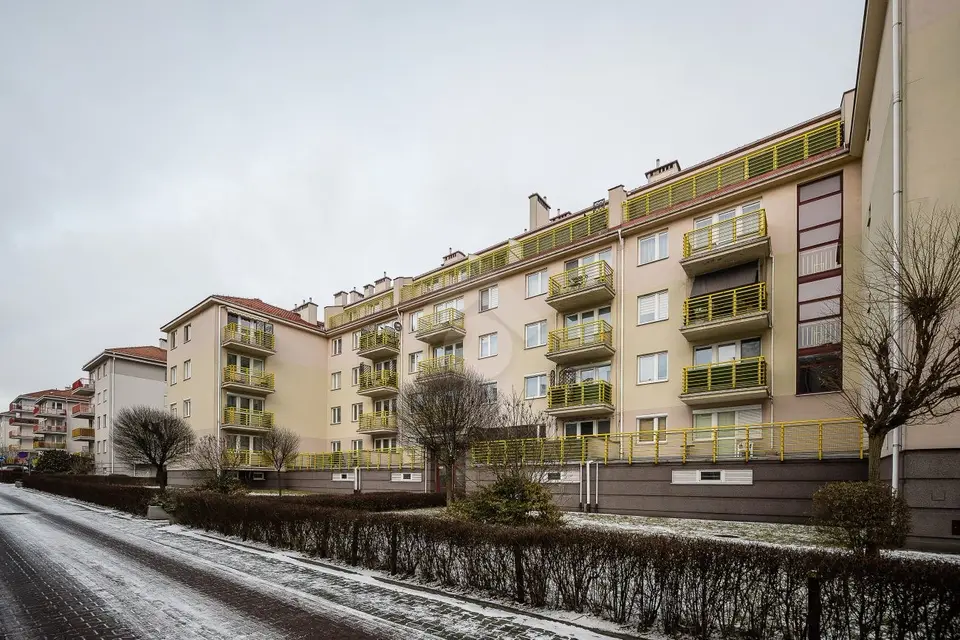 Kraków – 4-pokojowe, dwupoziomowe mieszkanie z balkonem i tarasem – Os. Akademickie