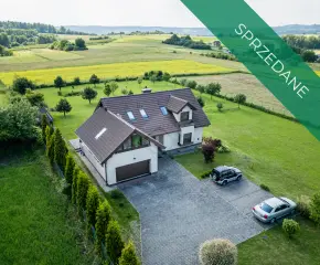 Dom w okolicy Doliny Mnikowskiej – Zalas