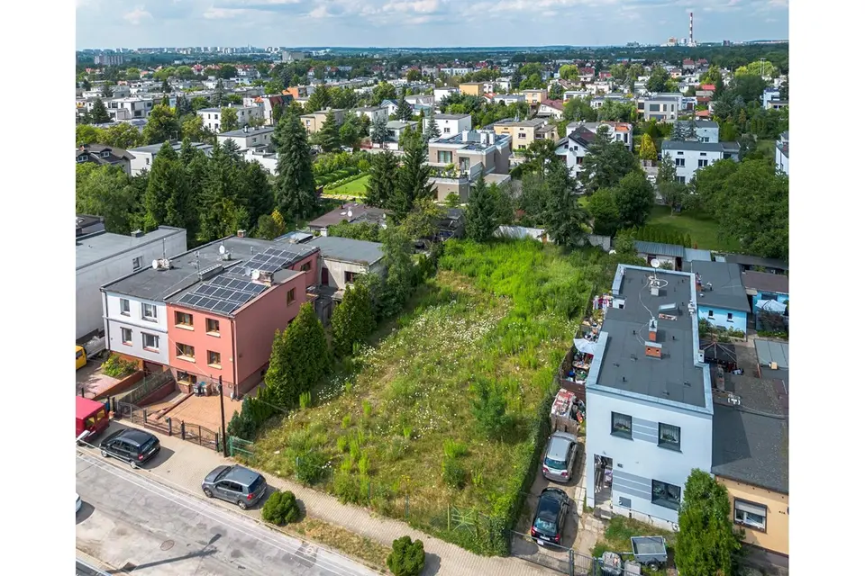 Znakomicie położona działka budowlana na poznańskim osiedlu Warszawskim.