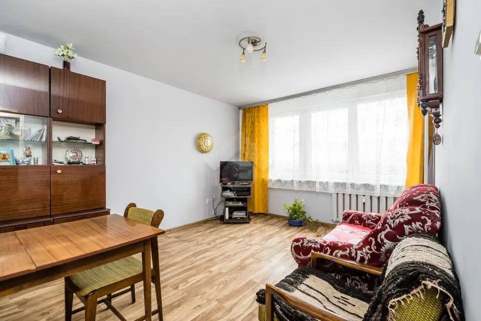 3 pokoje | osobna kuchnia | loggia | piwnica – Kraków