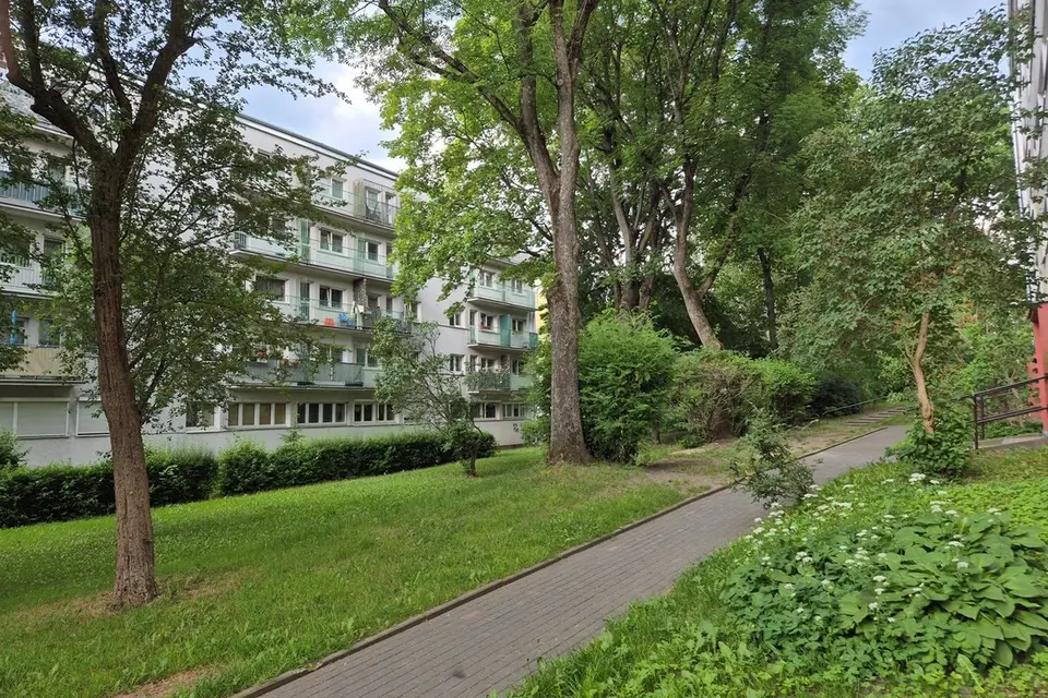 Oferujemy na sprzedaż mieszkanie świetnie ulokowane w Śródmieściu przy ul. – Łódź